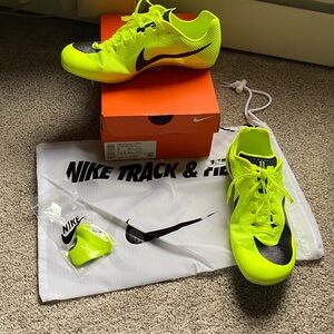 Nike Zoom Rival sprinting shoes for track and field size 9, new in box with bag